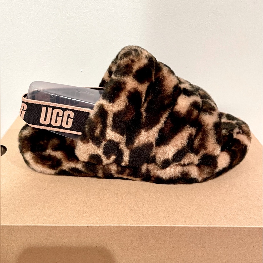NWT New in box Ugg Kid’s Fluff Yeah Slide Spotty Panther Print Size 3